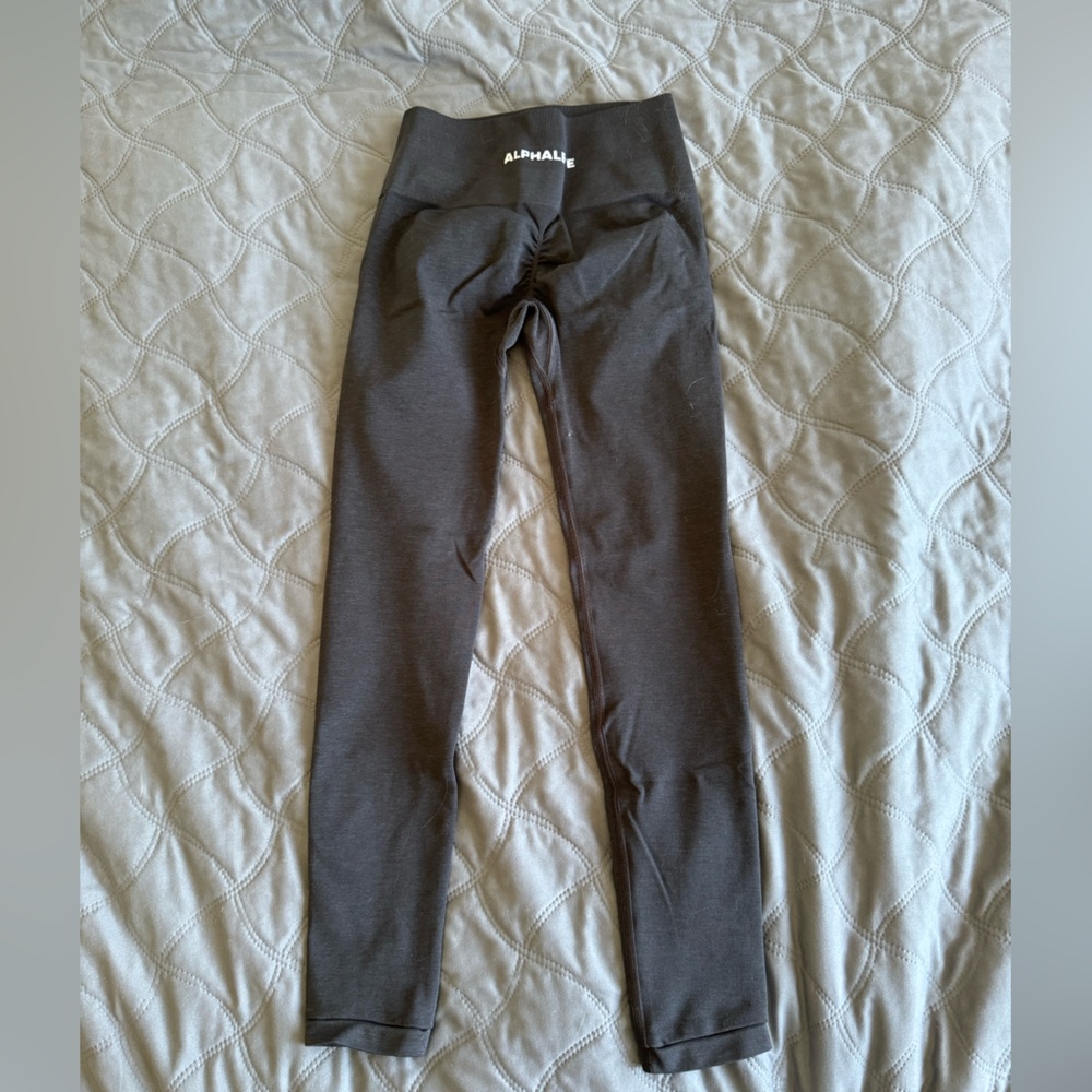 Alphalete booty scrunching leggings